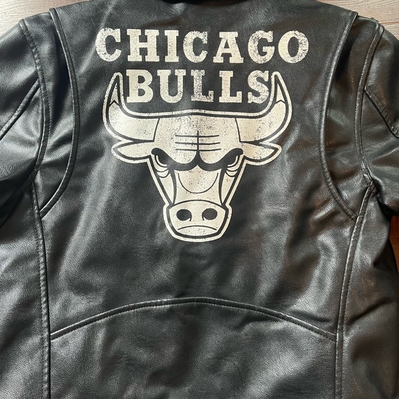 Chicago Bulls Motorcycle Jacket - Picture 7 of 11